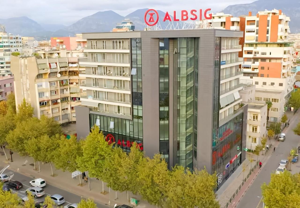 Free Parking Skanderbeg Square - Spacious Central Apartment Tiranë Luaran gambar